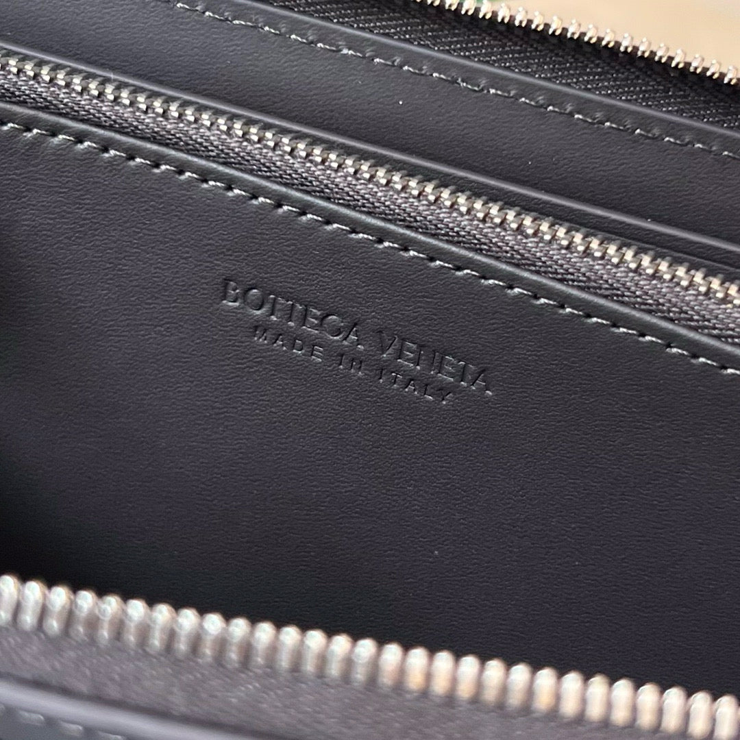 Bottega Veneta Long Zipped Wallet