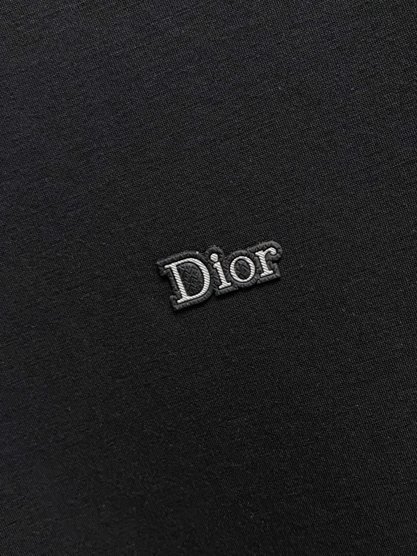 Dior T-shirt
