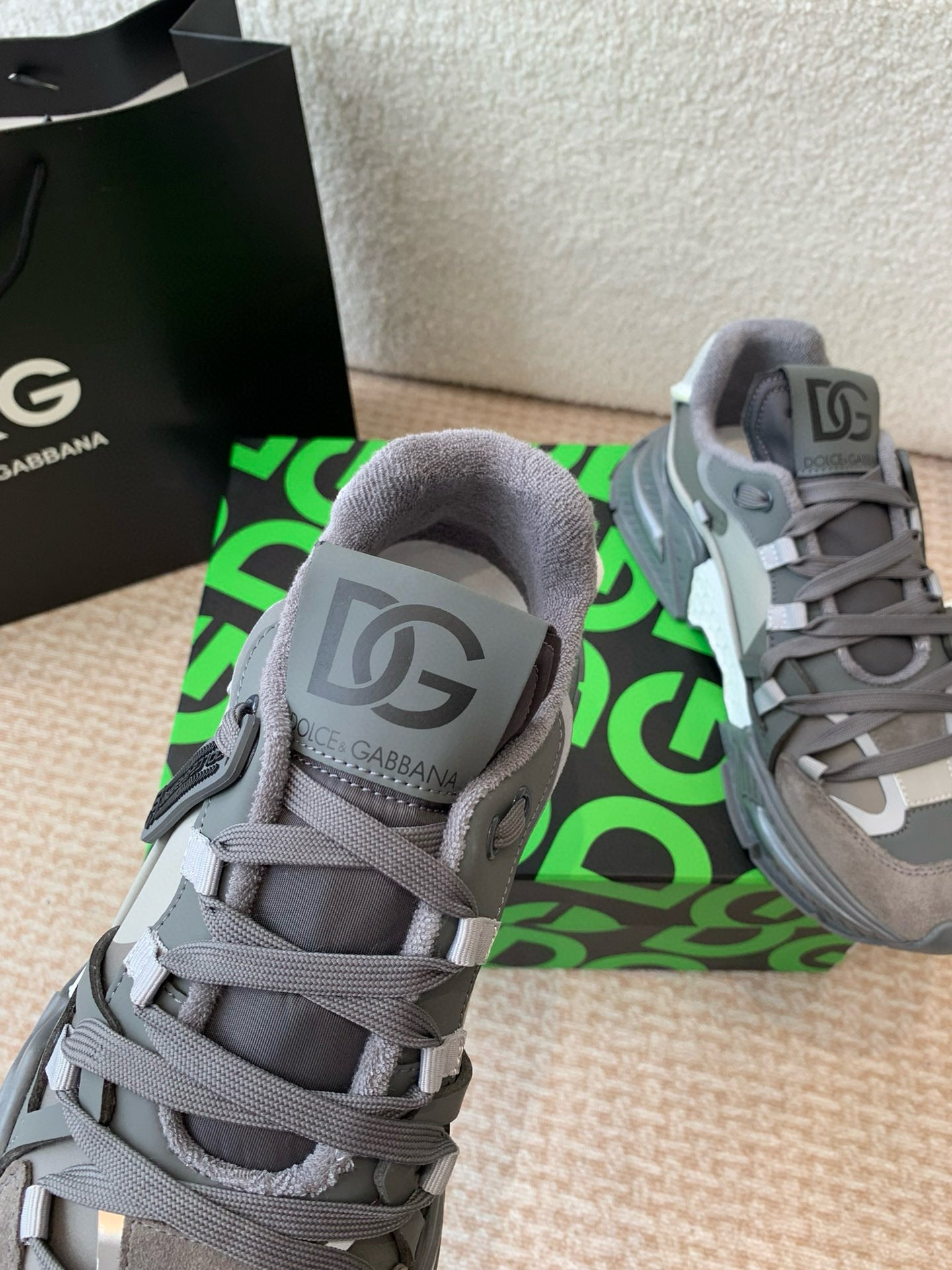 DG Sneakers