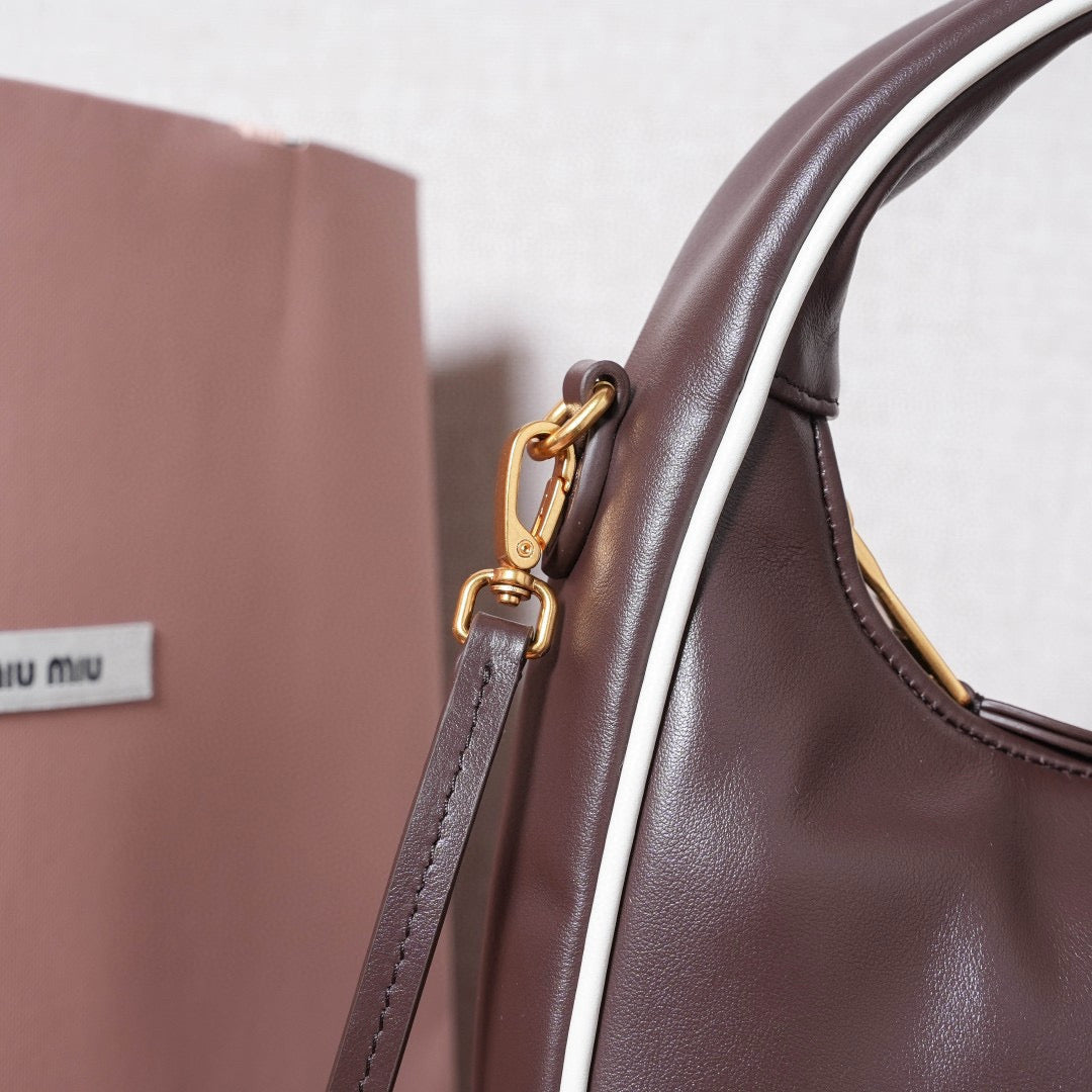 Miu Miu Wander Bag 20x23x6cm