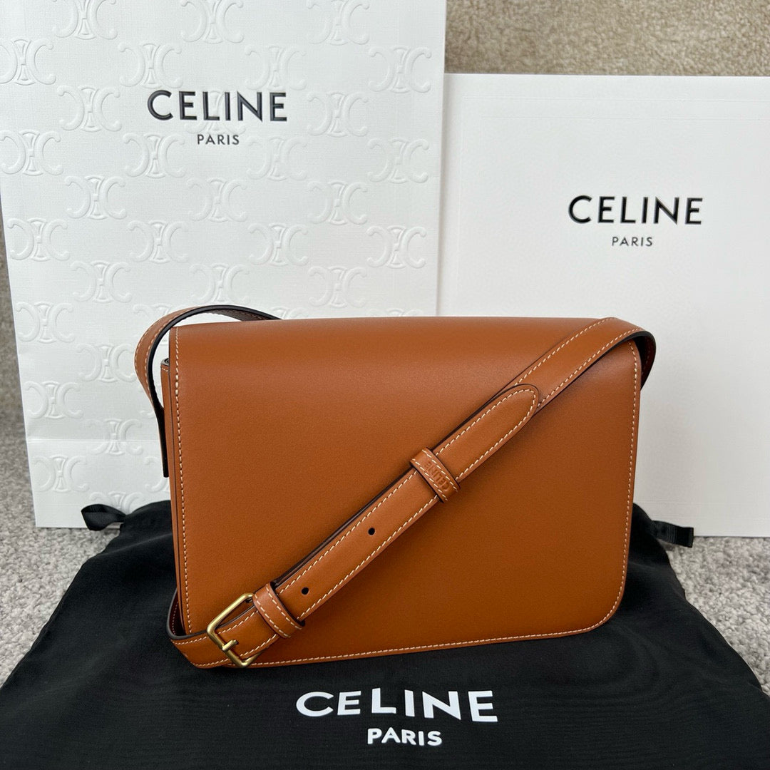 Celine Triomphe