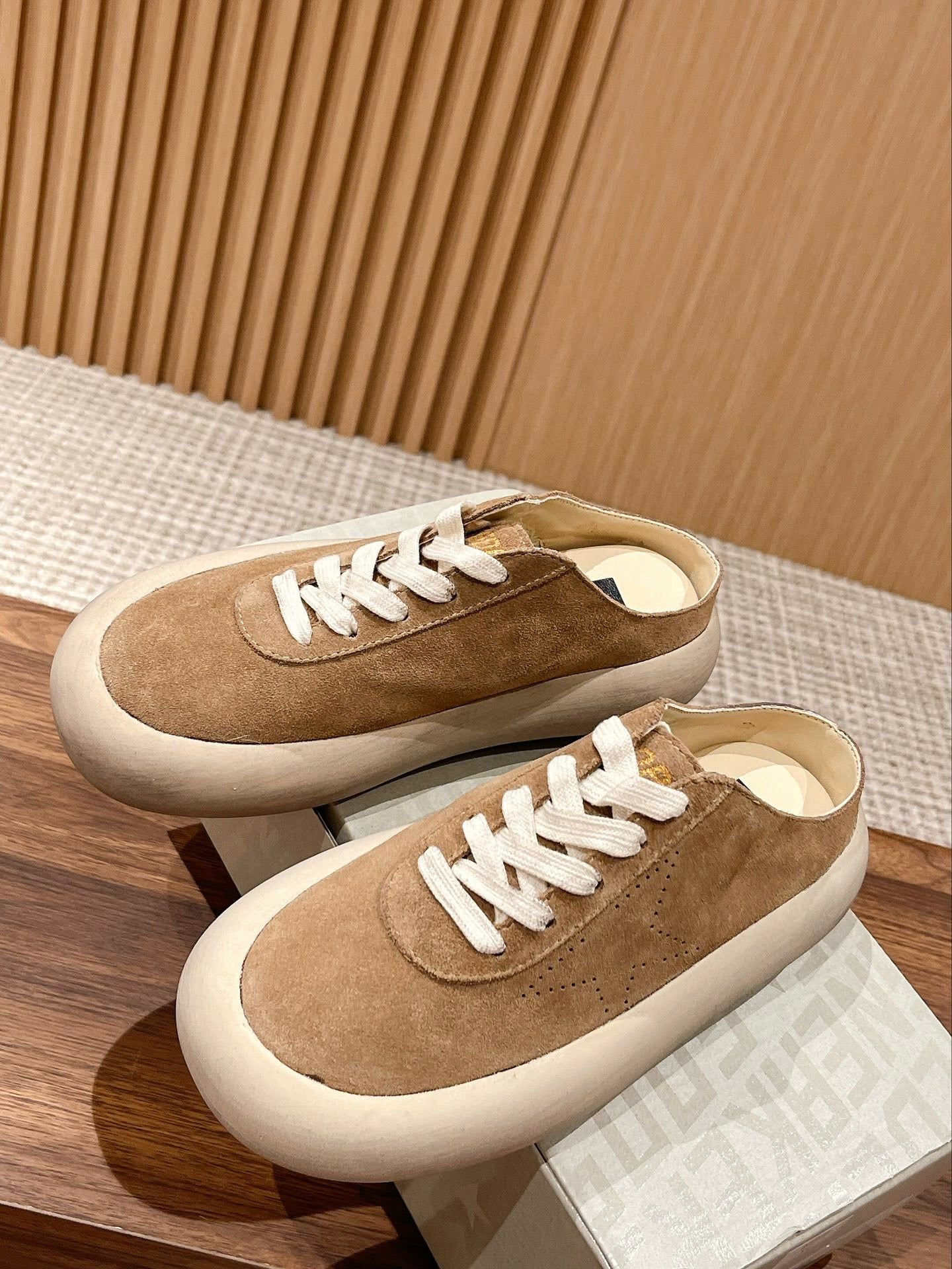 Golden Goose Sneaker