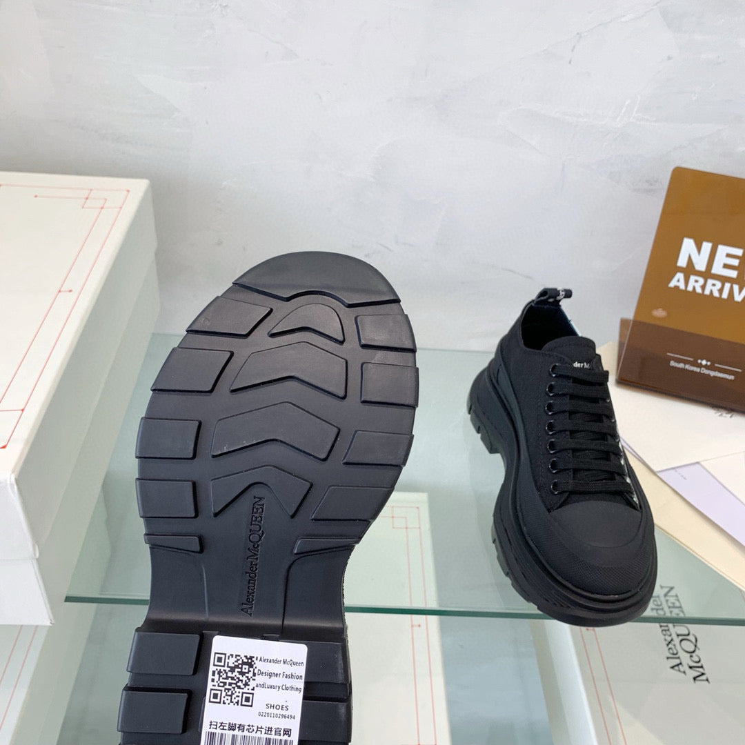 Alexander McQueen Sneakers