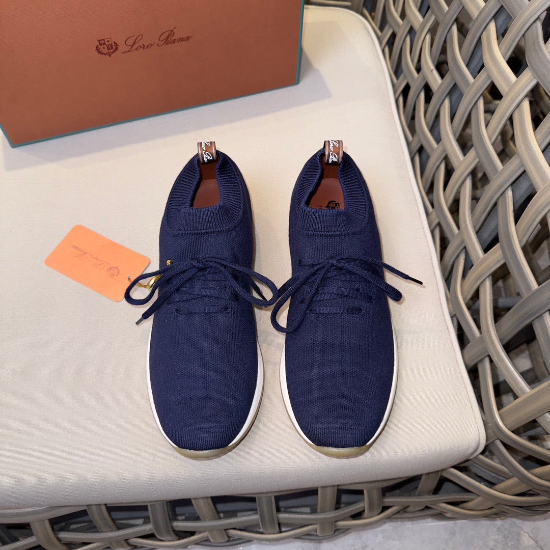 LP Sneakers