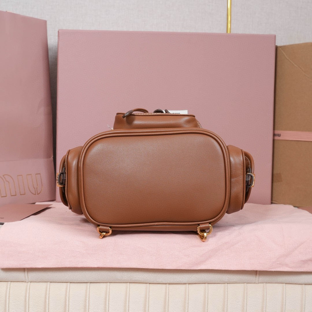 Miu Miu Backpack 22x18x11.5cm