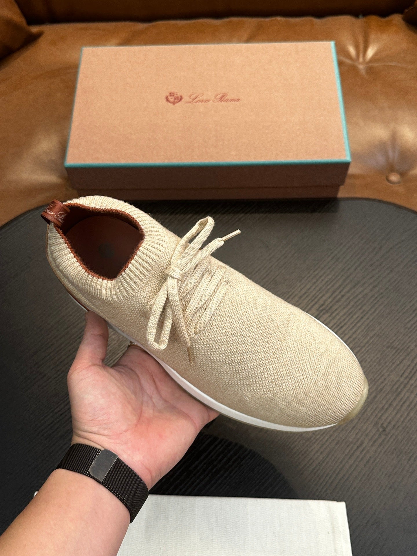 LP Sneakers