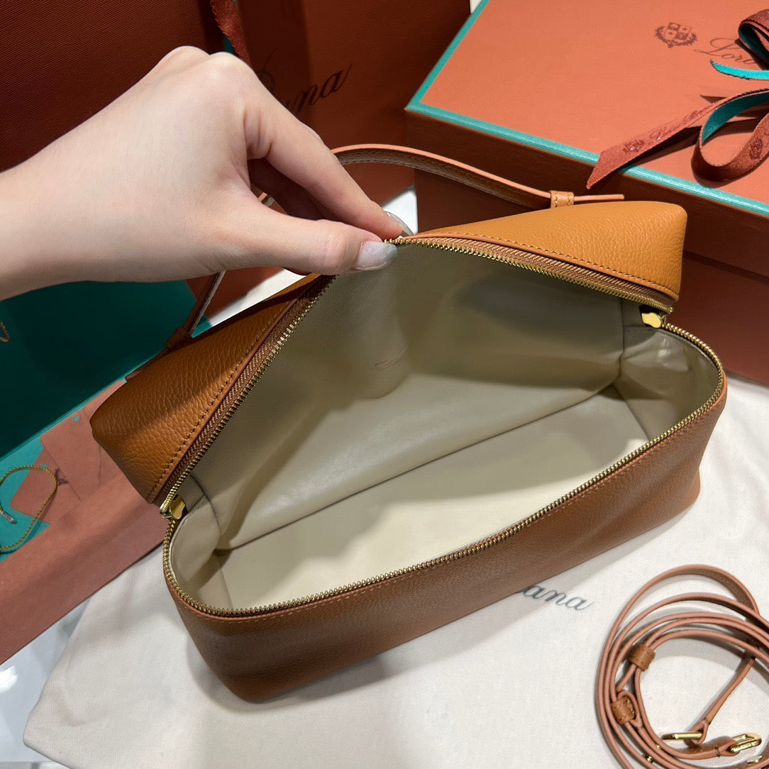 LP Extra Pocket L27 Handbag