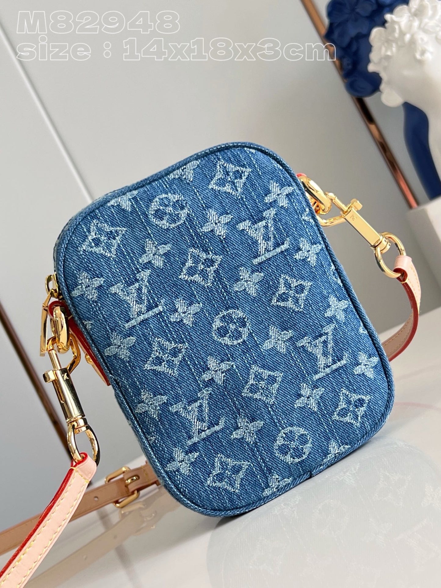 LV Denim Fairfax Pochette M82948