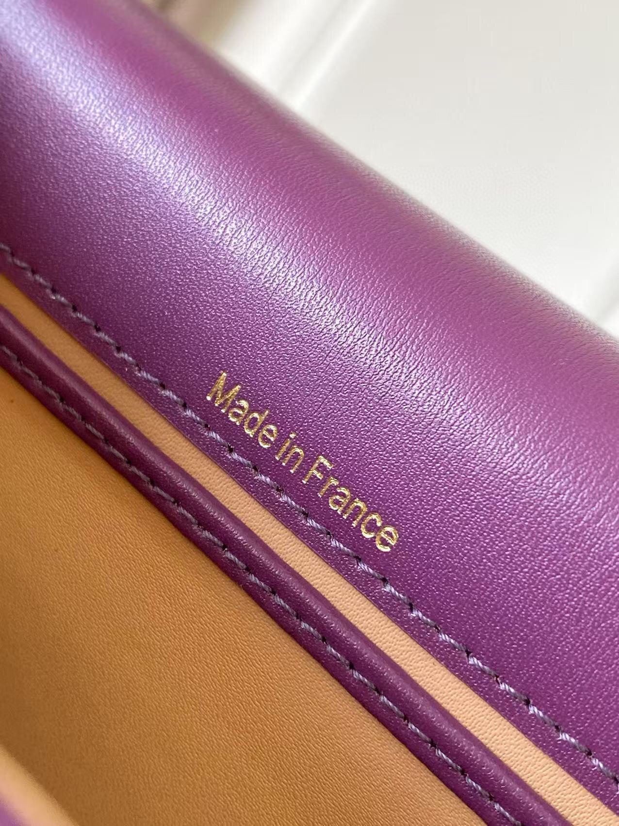 Delvaux Sling Bag (20＊10＊16 cm)