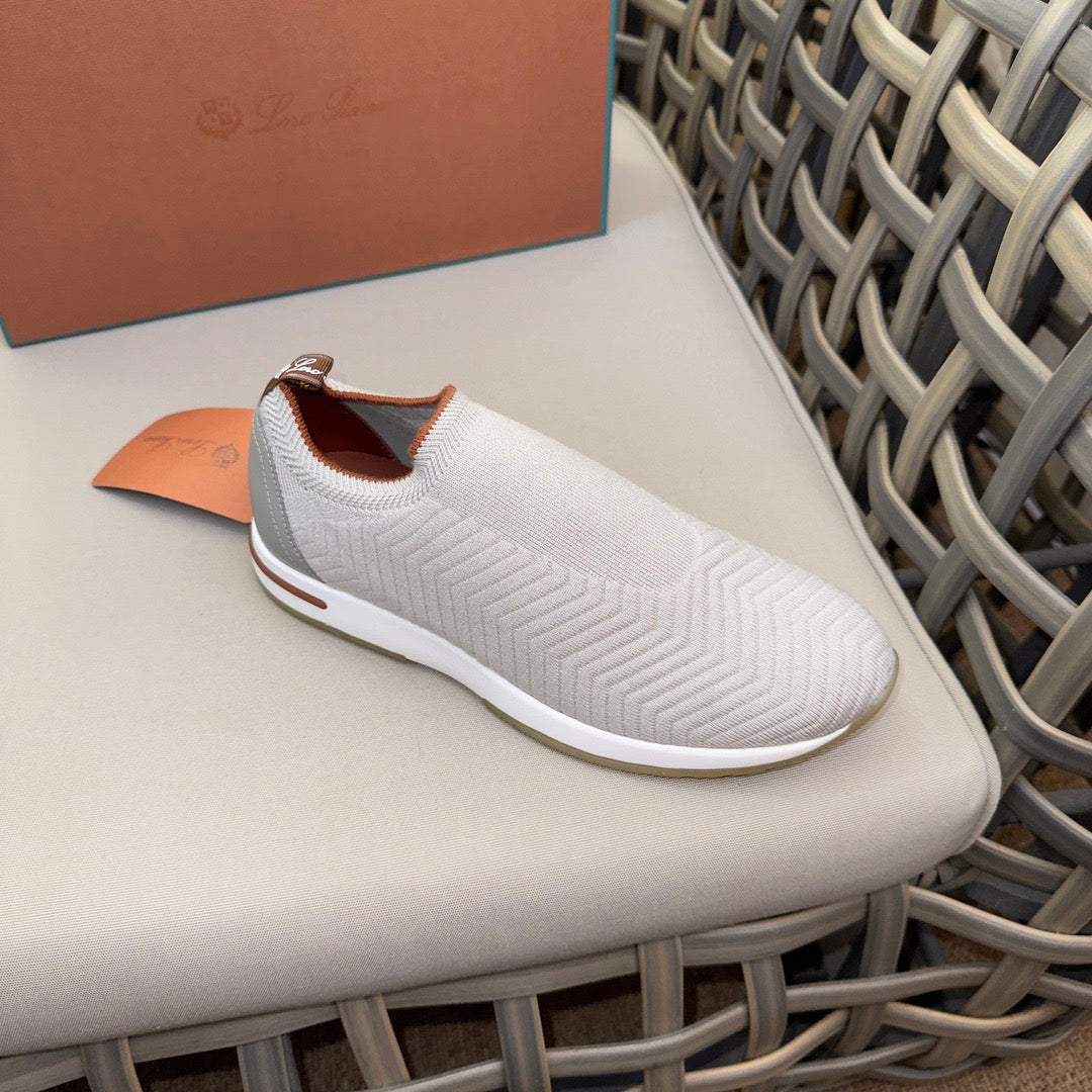 LP Sneakers