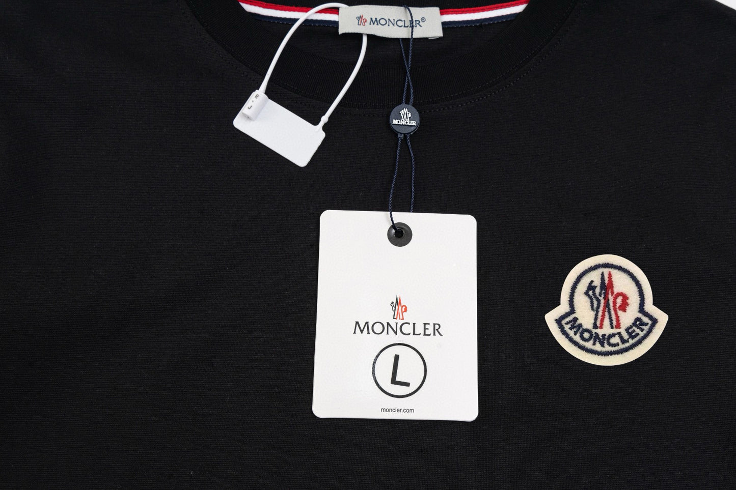 Moncler T-shirt