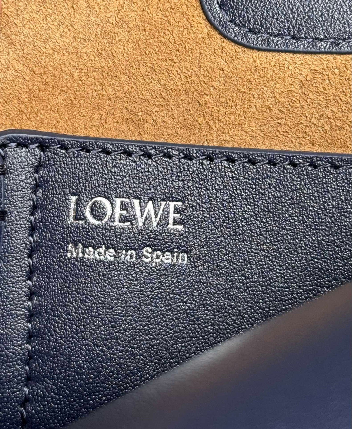 Loewe Pebble Bucket Bag(16x16x19.5cm)