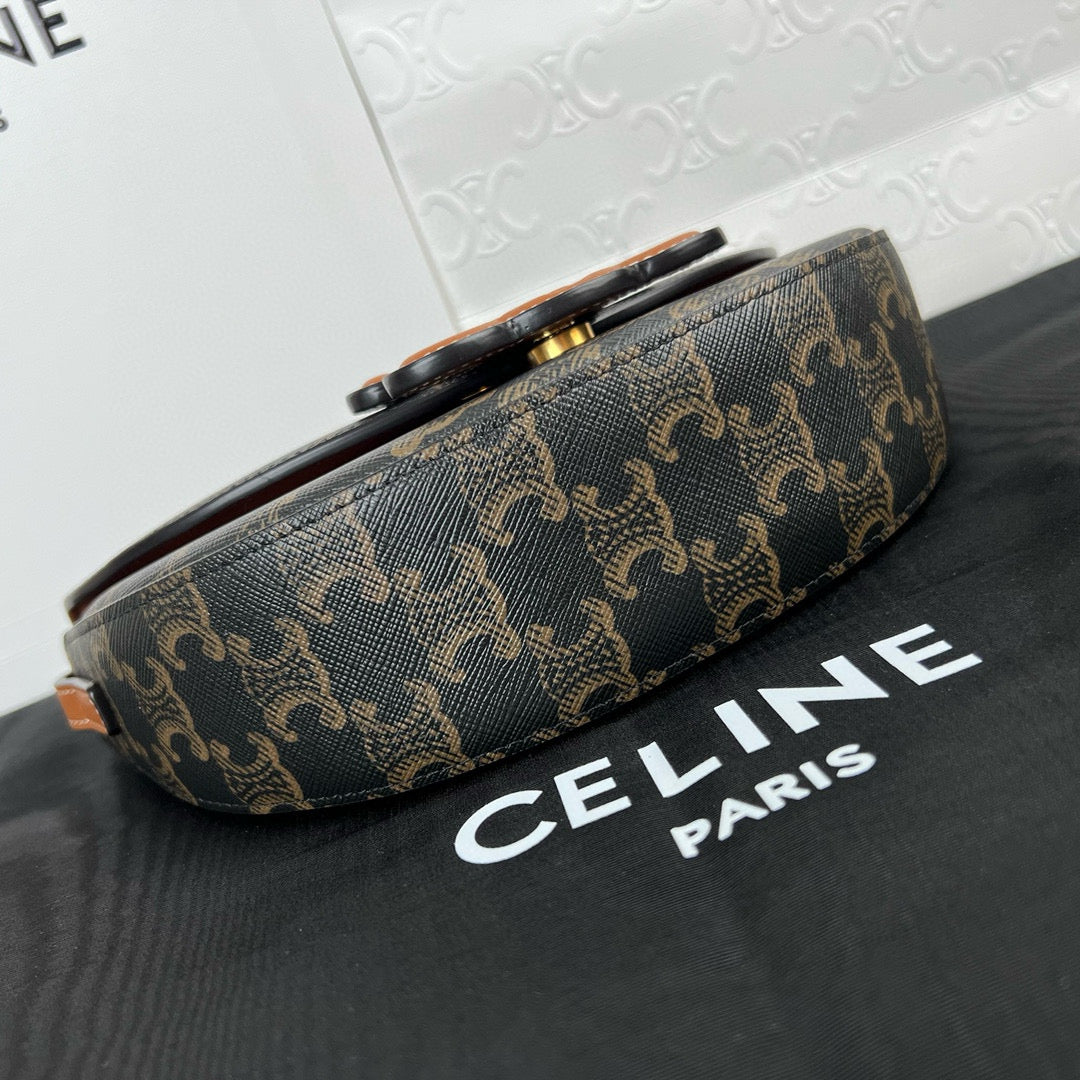 Celine Triomphe