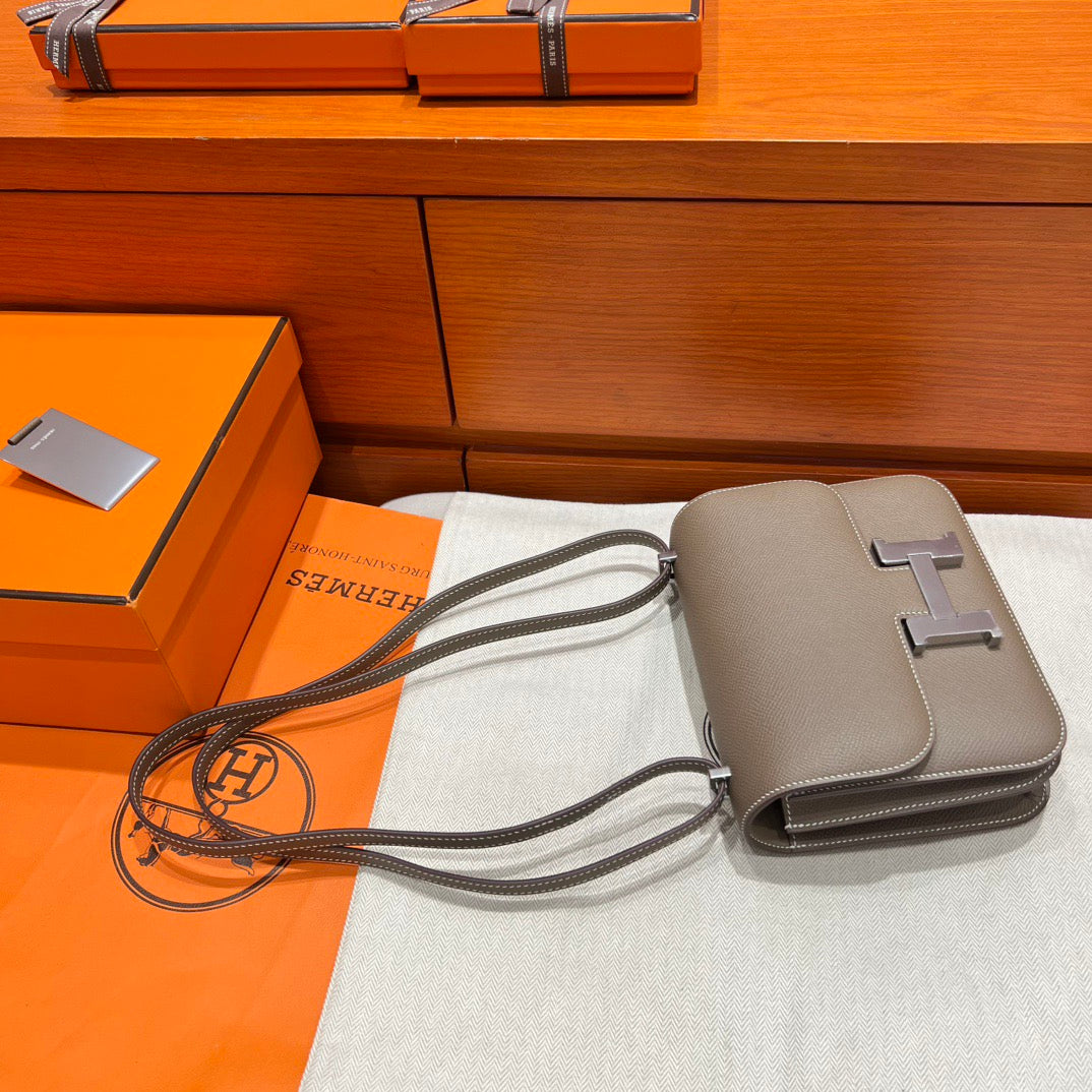 Hermes Constance 19