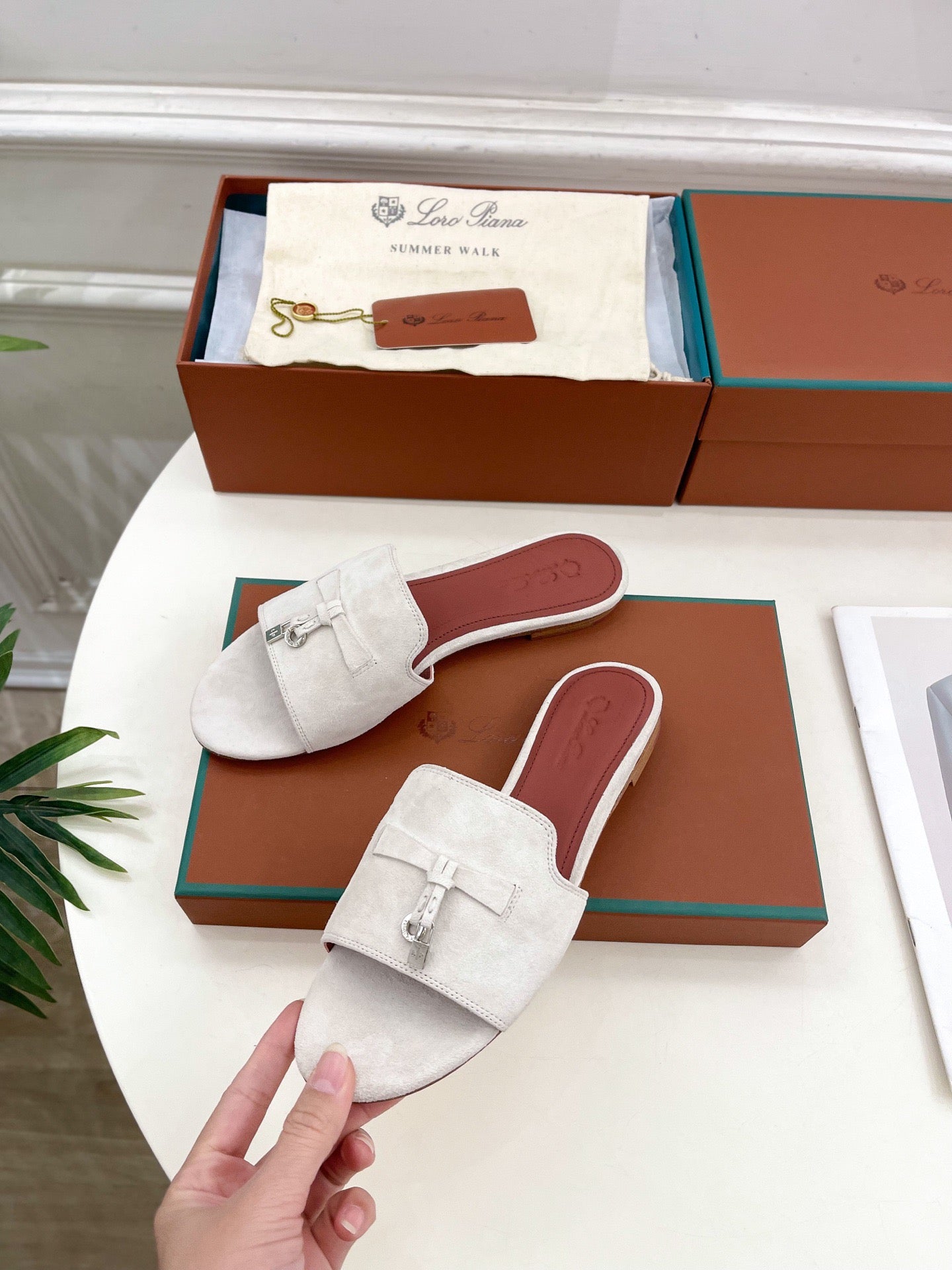 LP Sandals