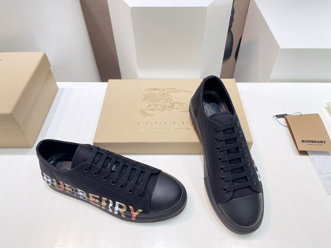 Burberry Sneakers