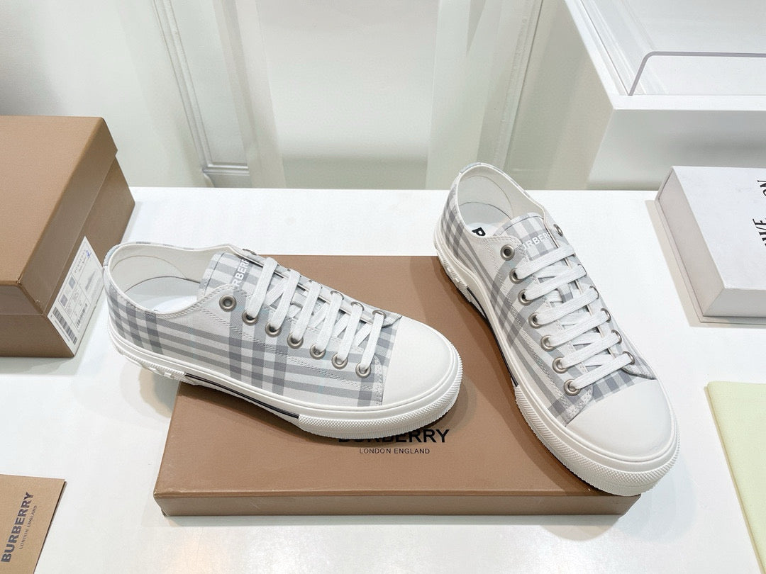 Burberry Sneakers