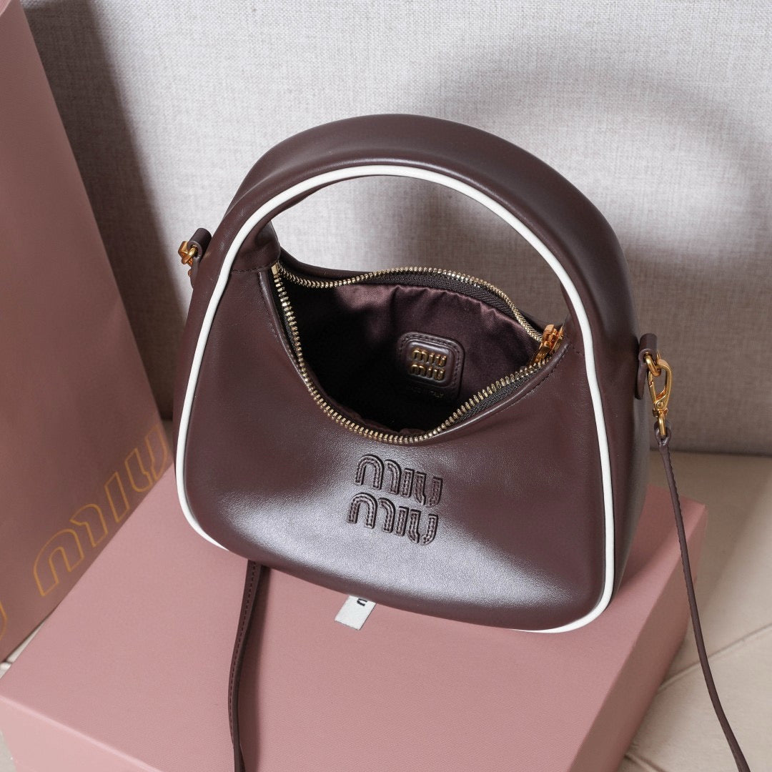 Miu Miu Wander Bag 20x23x6cm