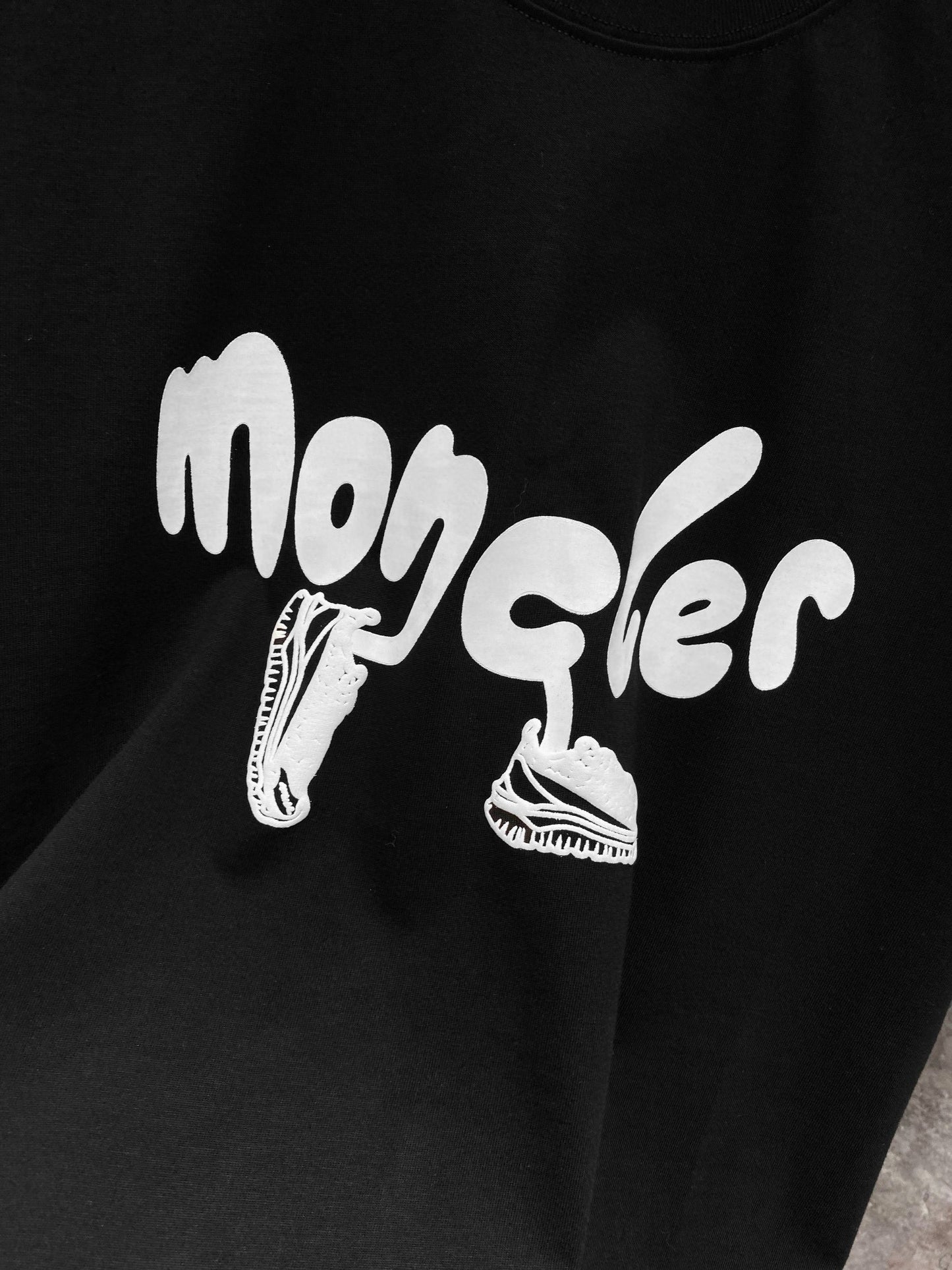 Moncler T-shirt