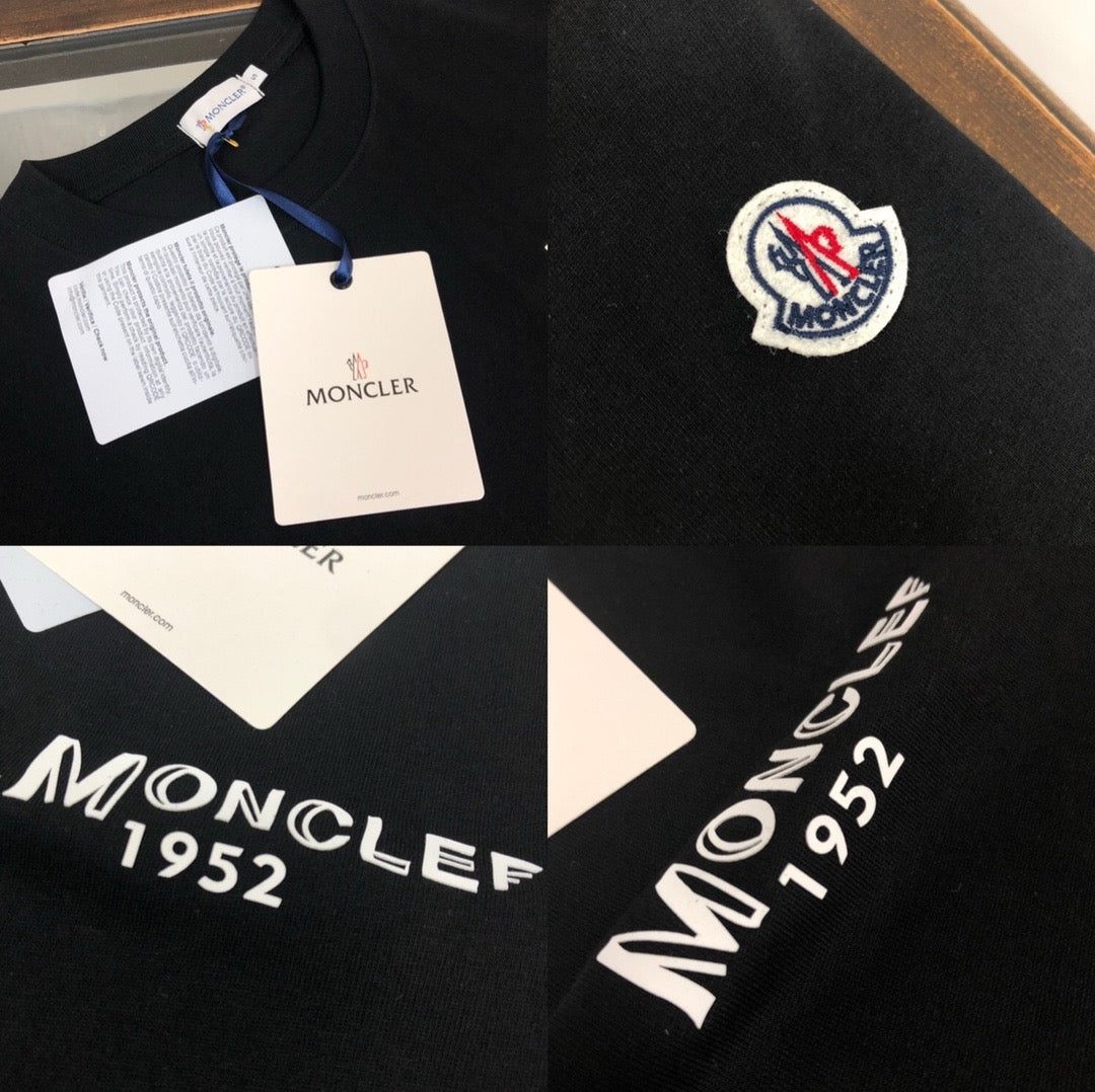 Moncler T-shirt