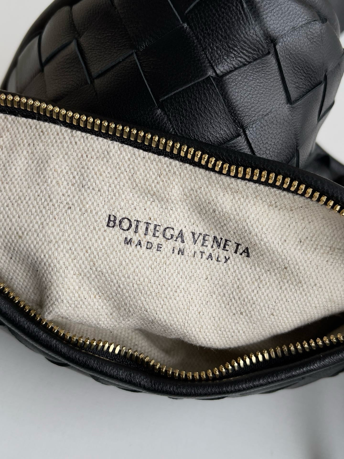 BV Gemelli Messenger Bag