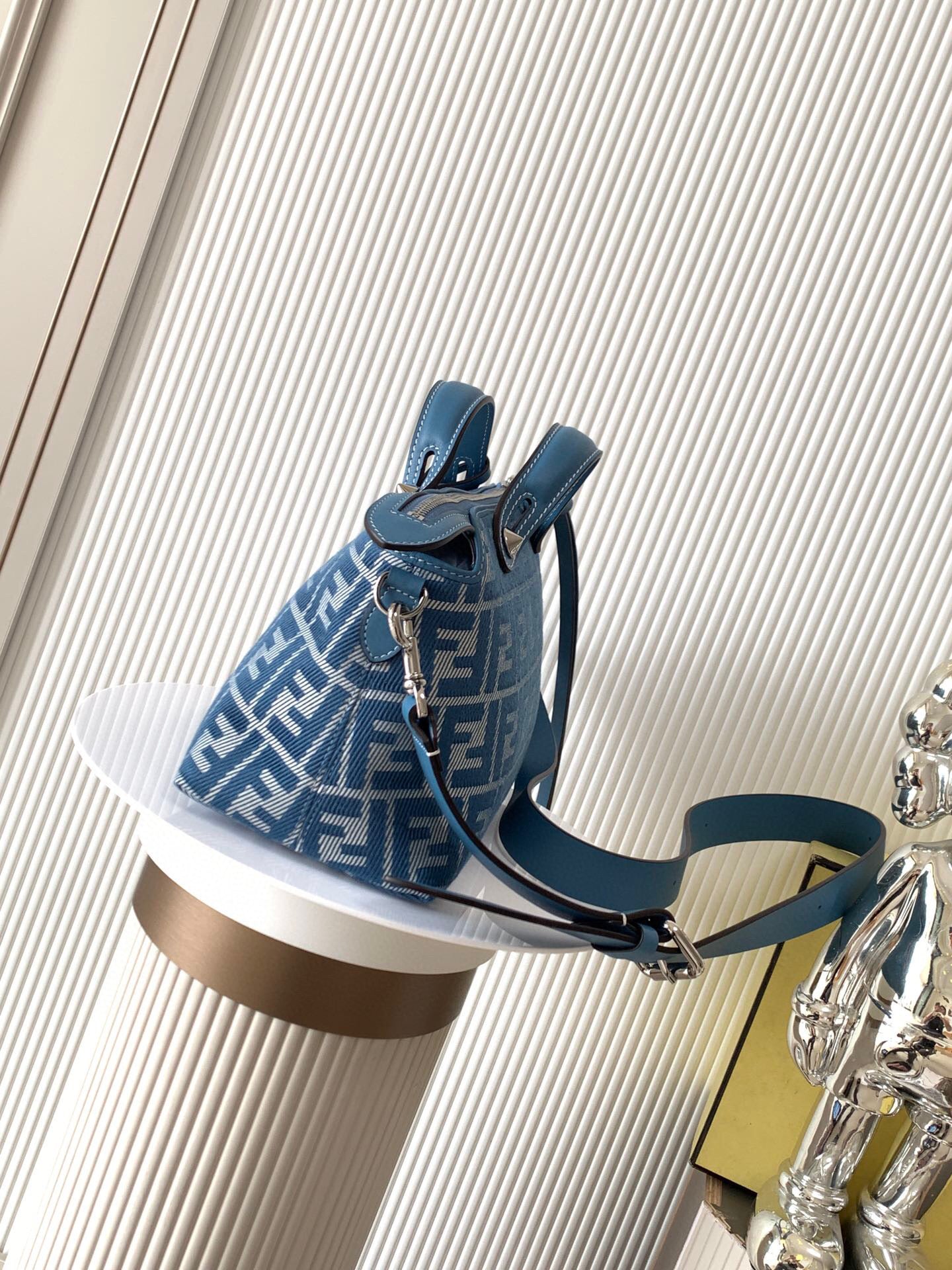 Fendi Sling bag (Medium)