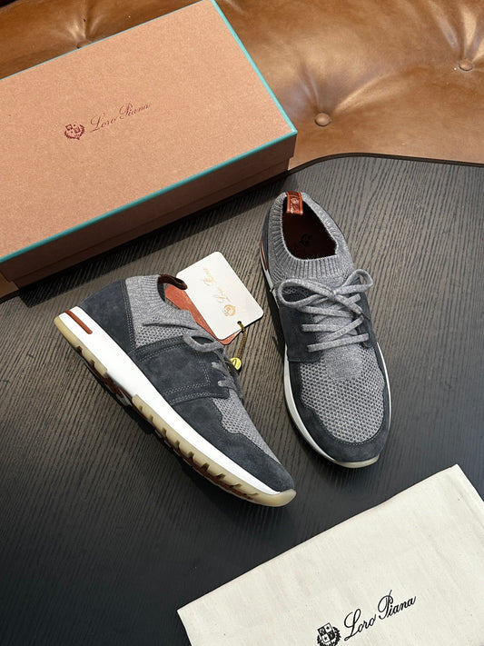 LP Sneakers