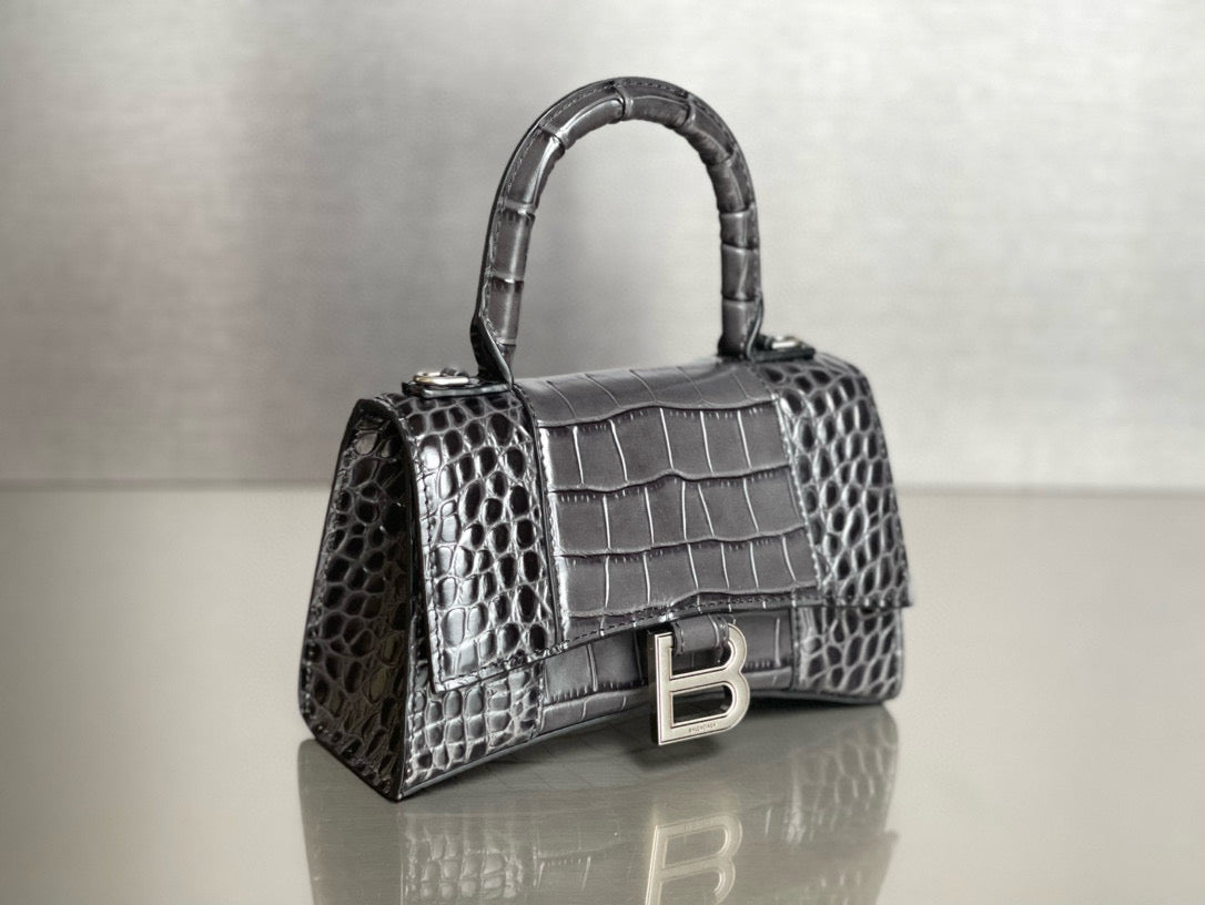 BLCG Hourglass Crocodile Top-handle Handbag
(19x8x21cm)