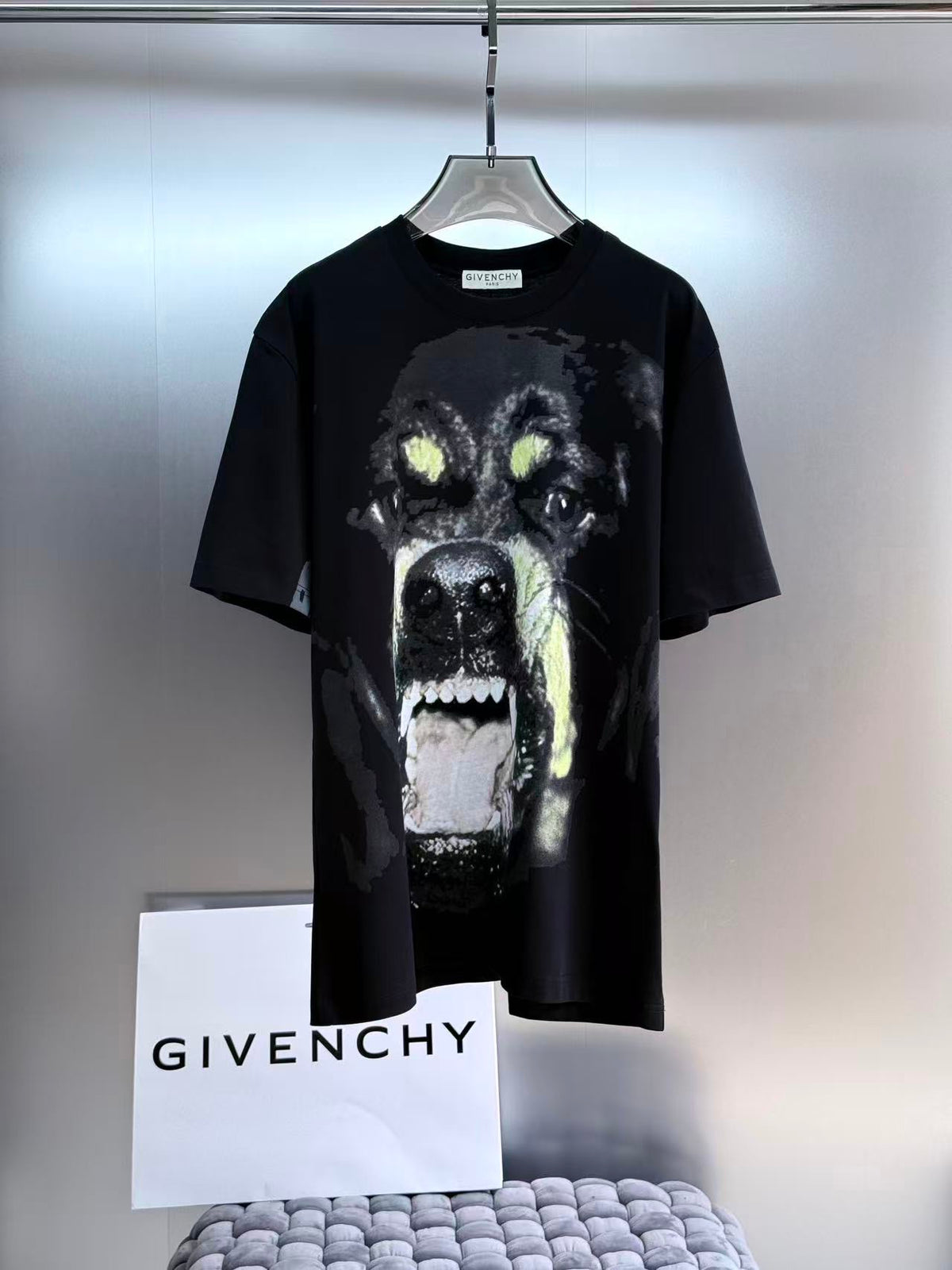 Givenchy T-Shirt