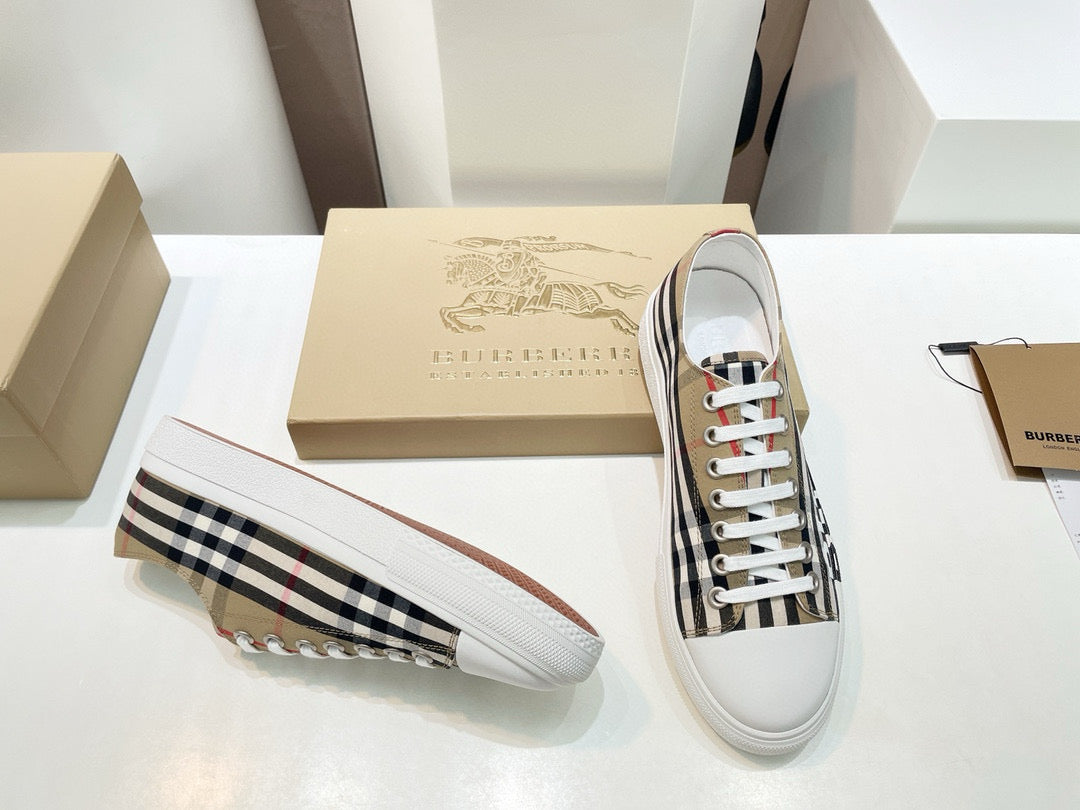 Burberry Sneakers