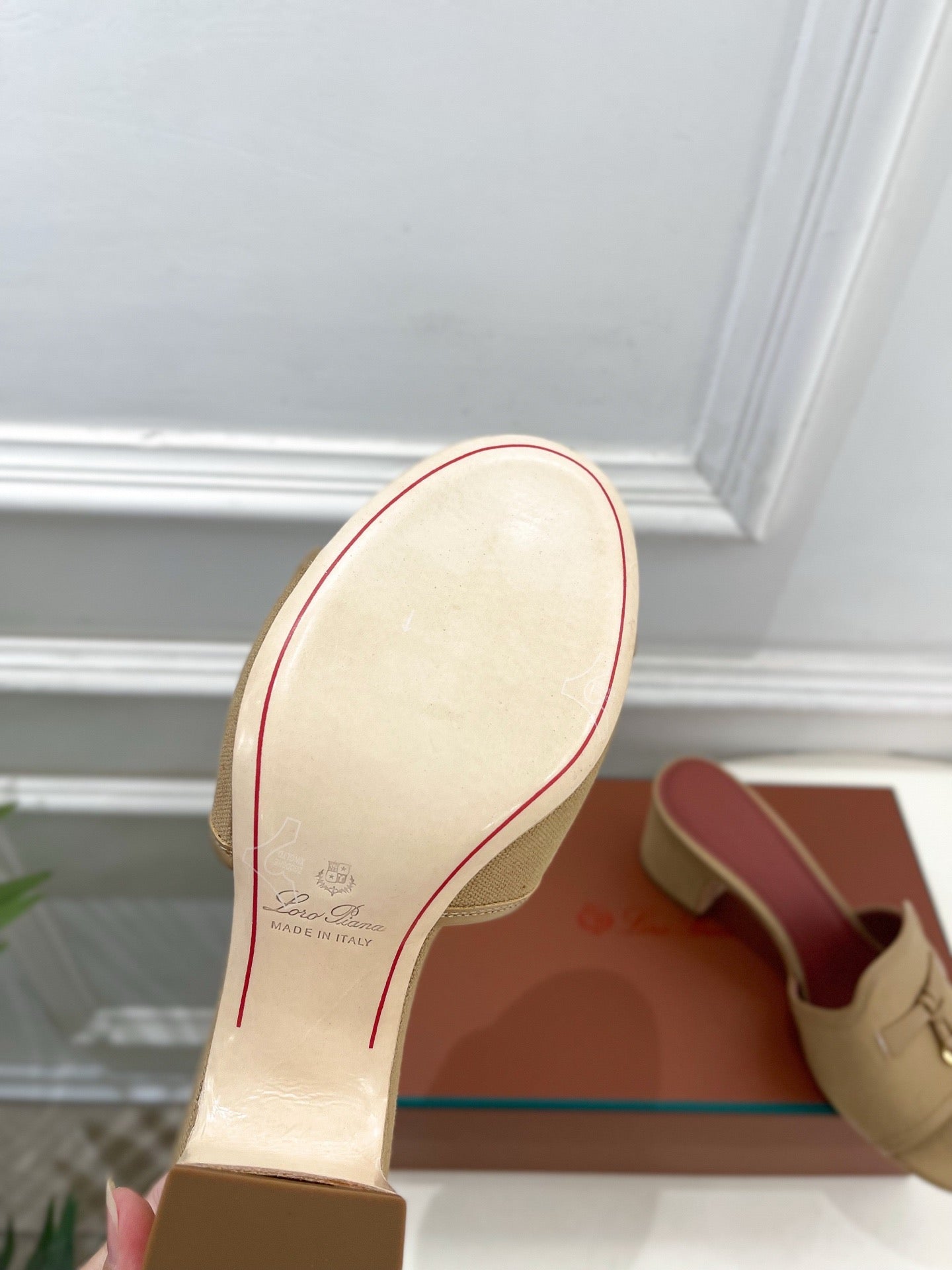 LP Sandals