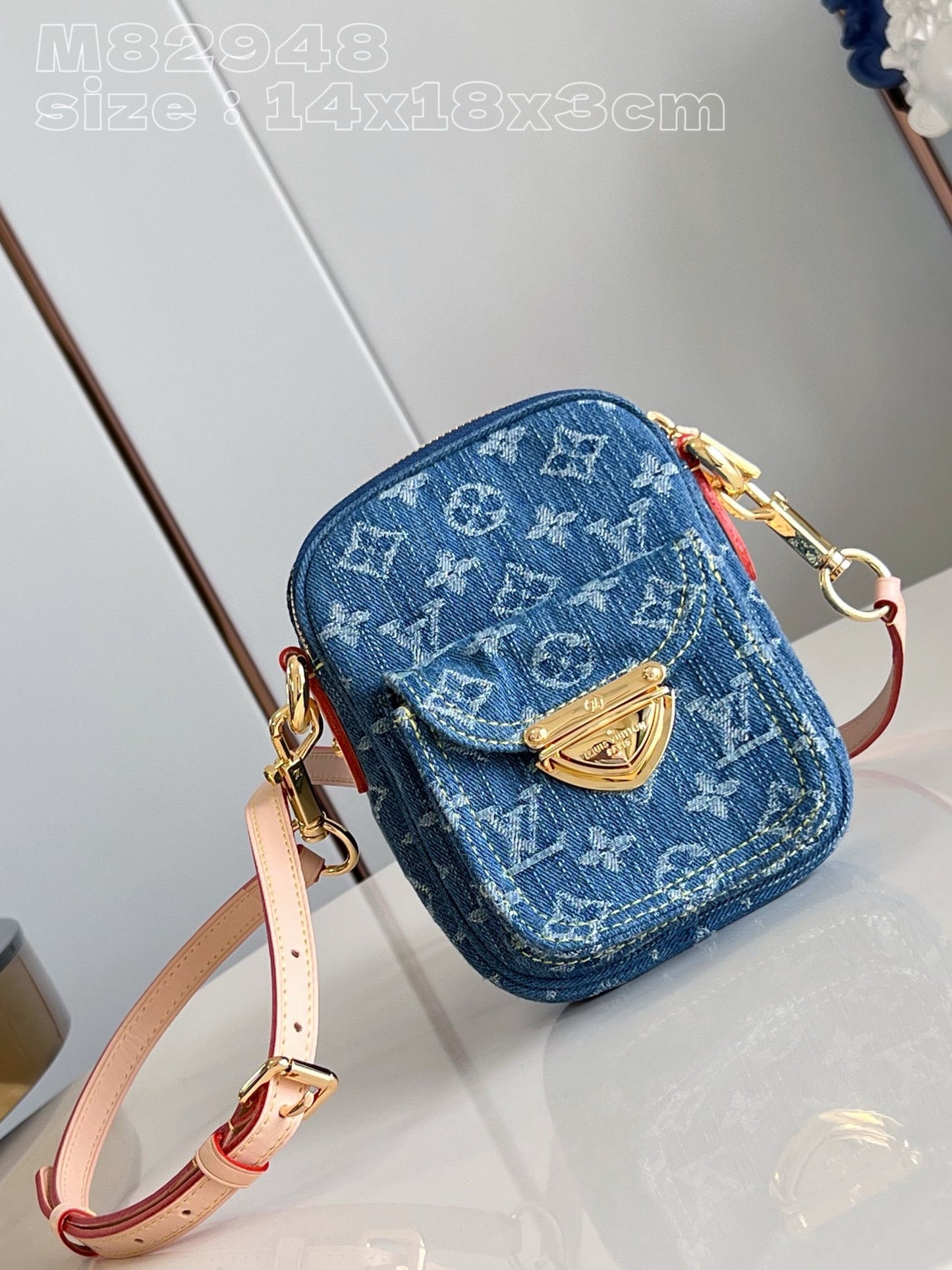 LV Denim Fairfax Pochette M82948