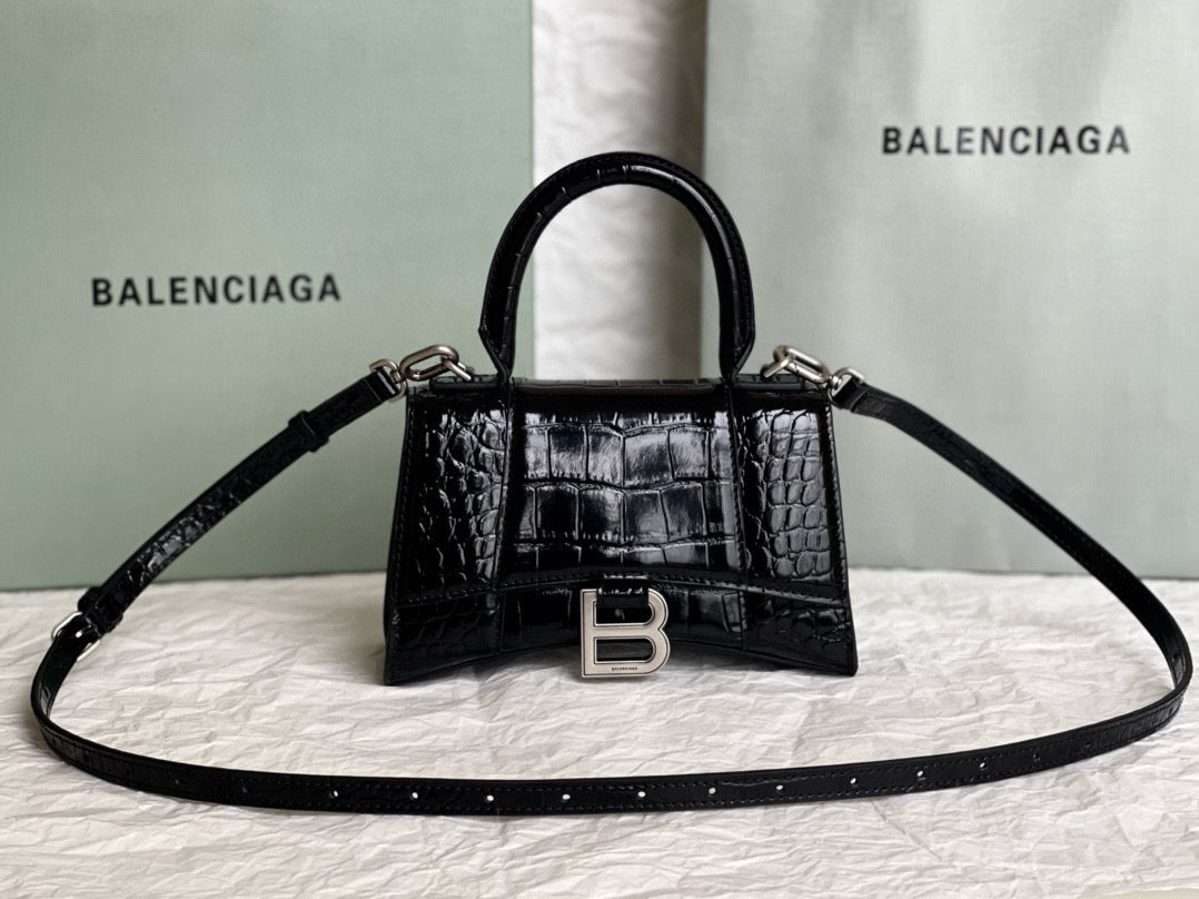 BLCG Hourglass Crocodile Top-handle Handbag
(19x8x21cm)