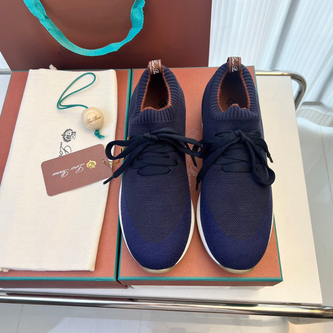 LP Sneakers