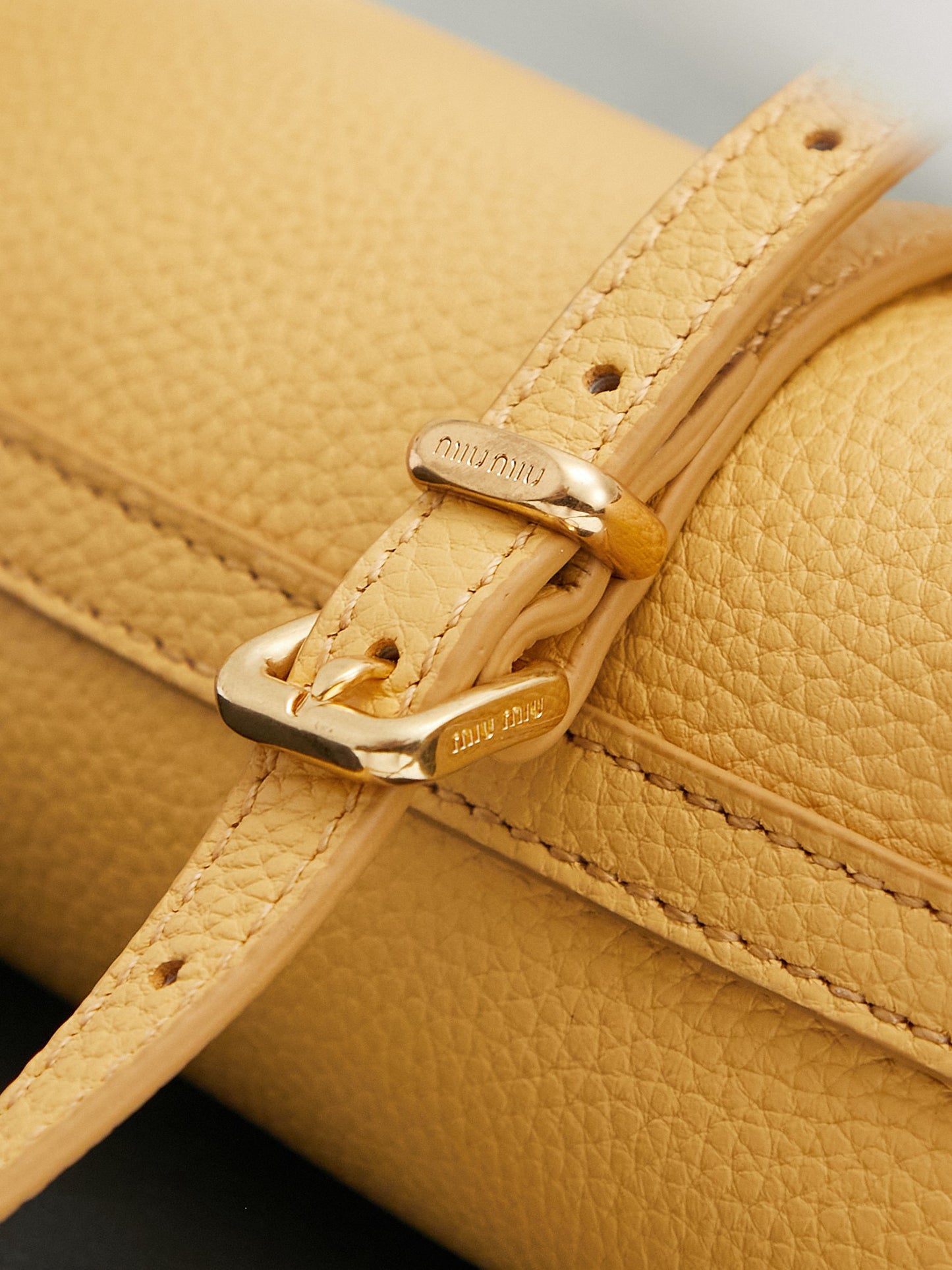 Miu Miu Cross Body Bag 18x10x7cm