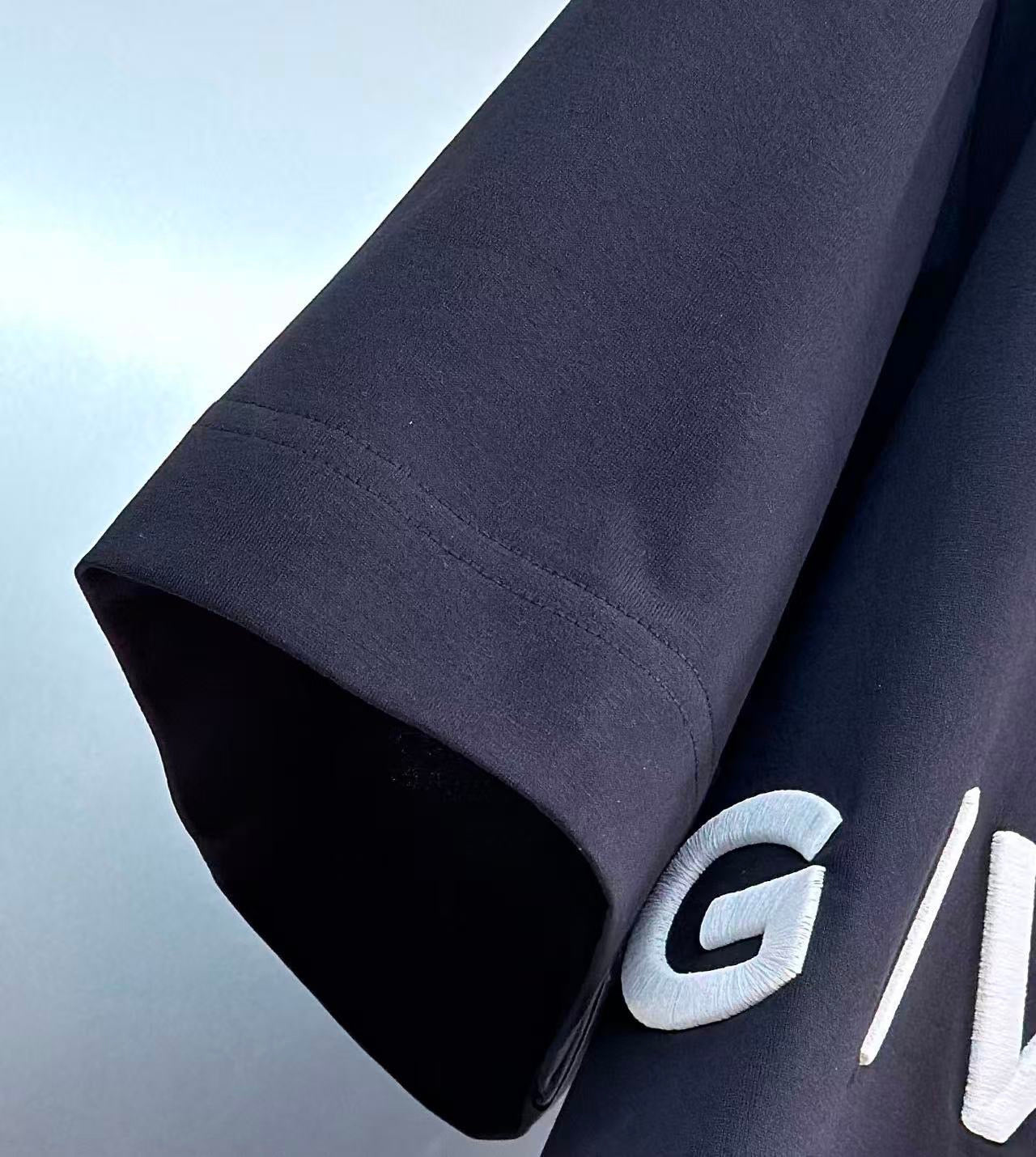 Givenchy T-Shirt