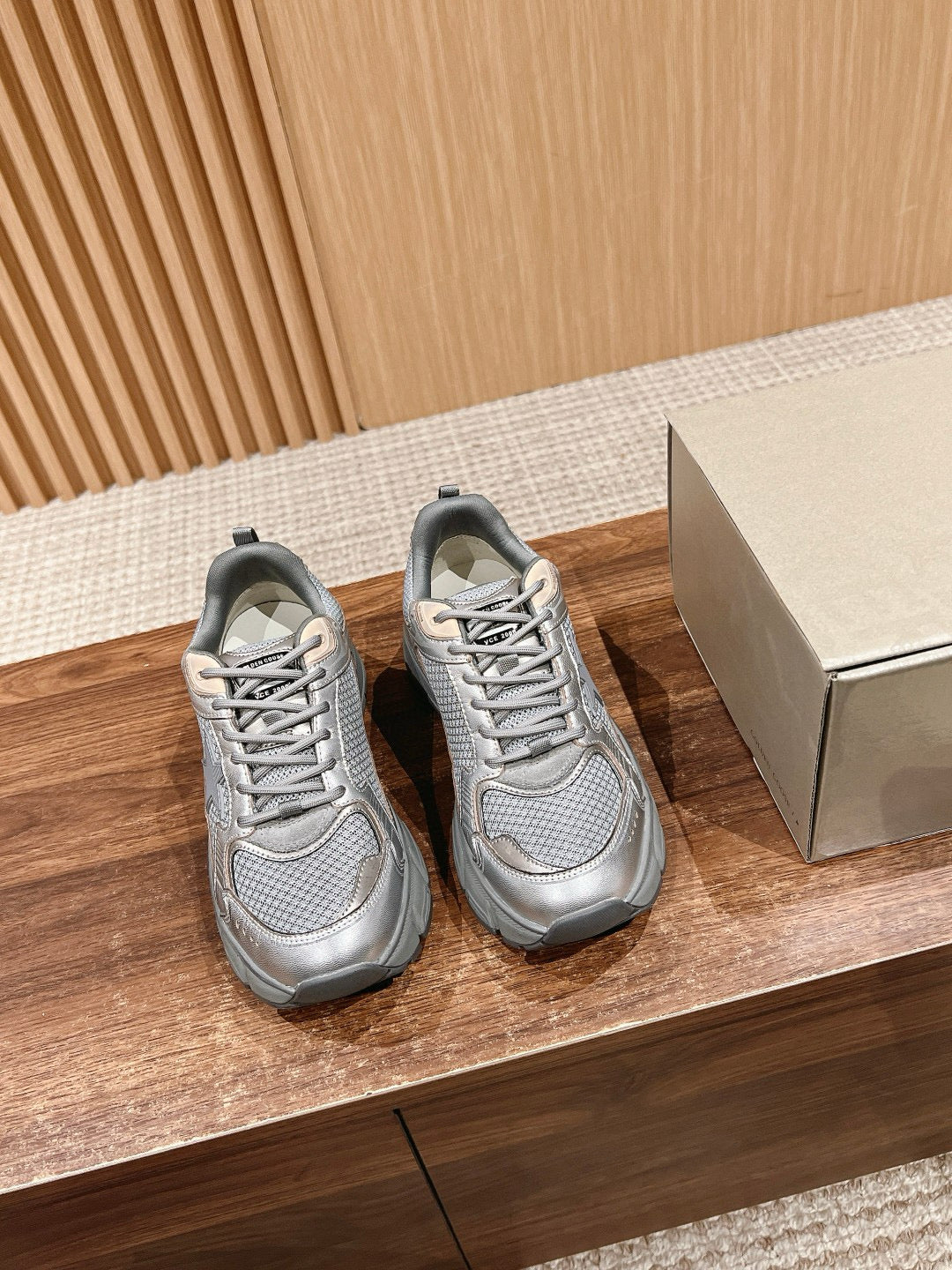 Golden Goose Sneaker