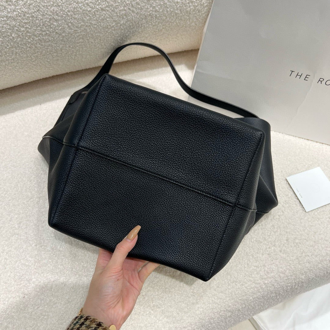 The Row Bucket Bag(44CM*38CM*21CM)