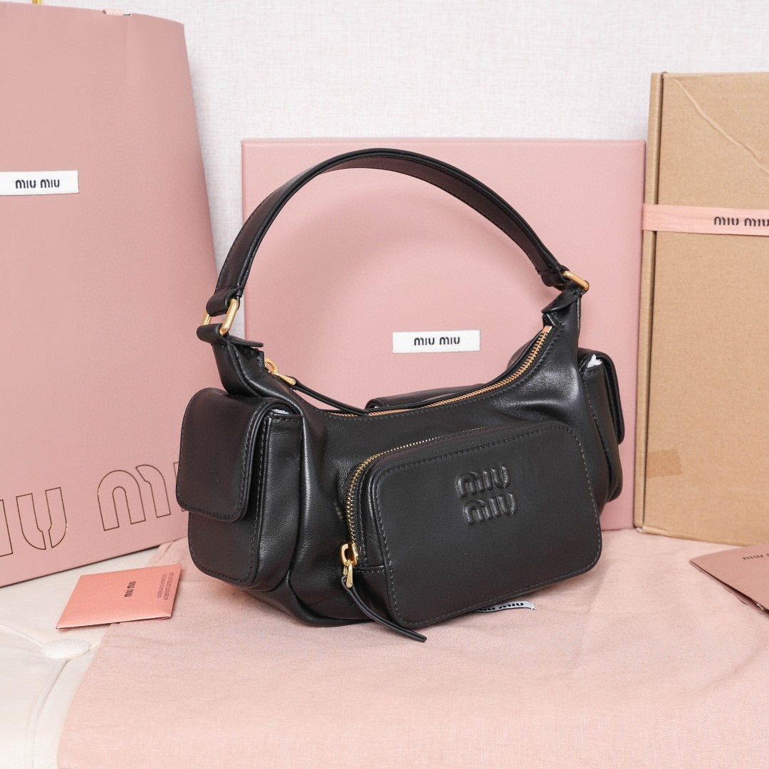 Miu Miu Handbag 21x12x6cm