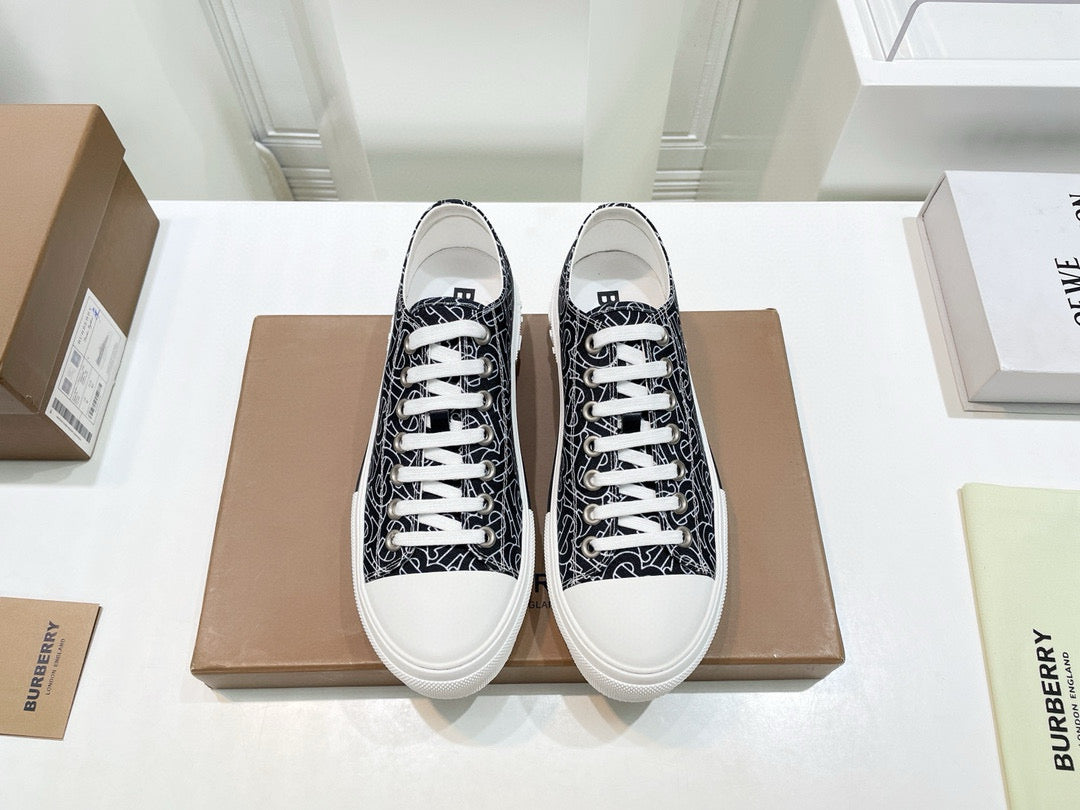 Burberry Sneakers