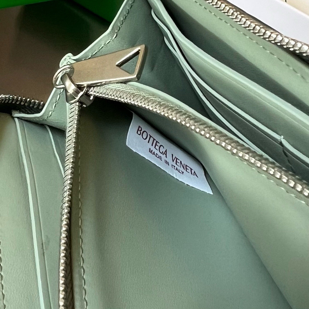 Bottega Veneta Long Zipped Wallet