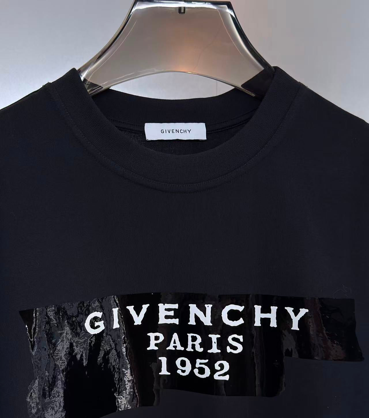 Givenchy T-Shirt