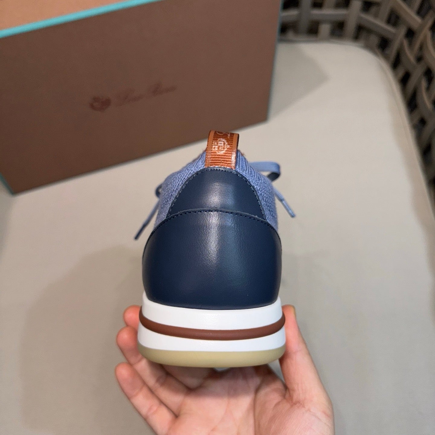 LP Sneakers