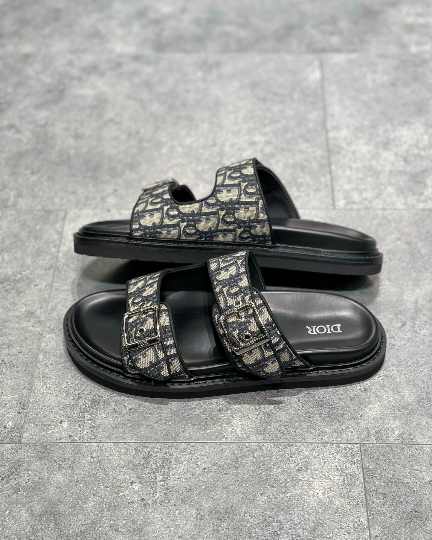 CD SANDALS