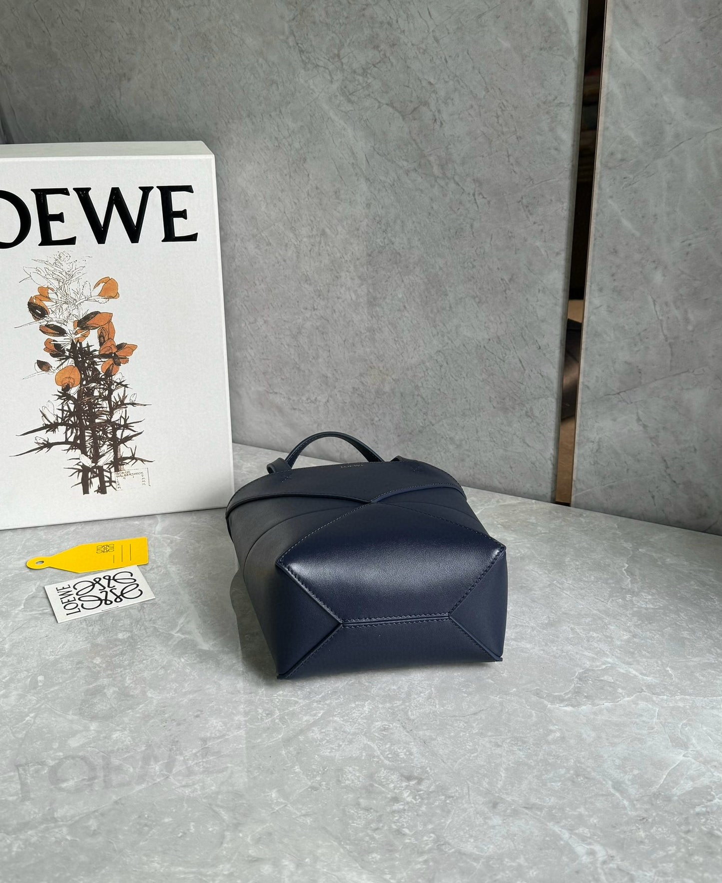 Loewe Puzzle Fold Tote Bag(20x16.5x9.5cm)