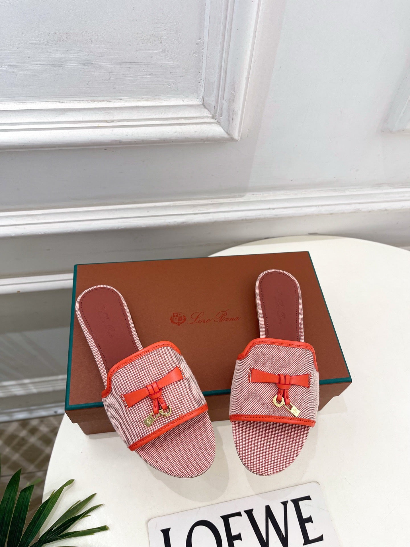 LP Sandals