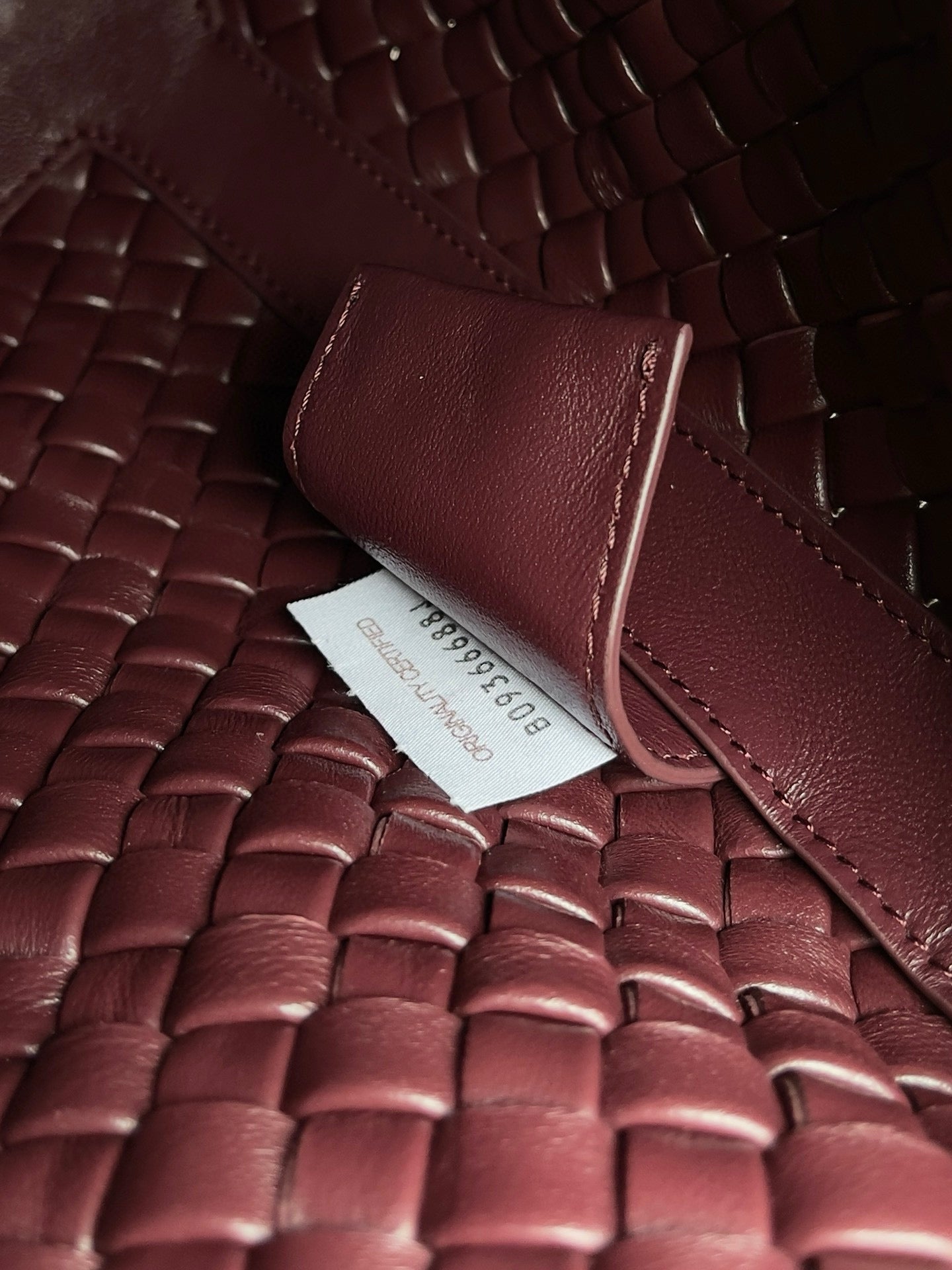 BV Clicker Shoulder Bag