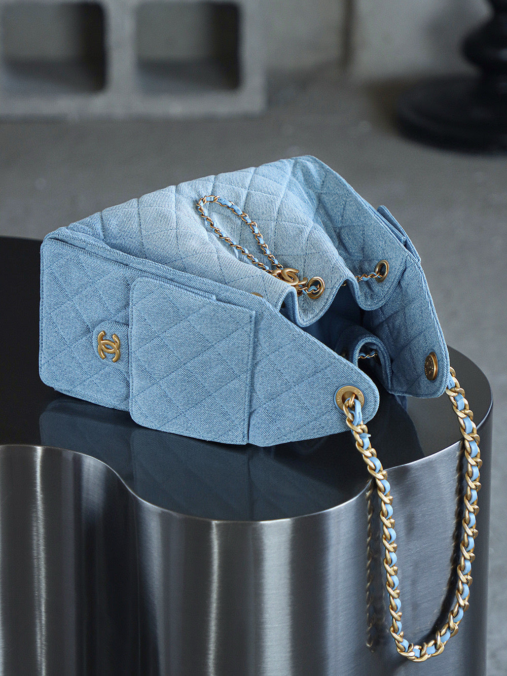 Chanel Shoulder 25Bag (small)