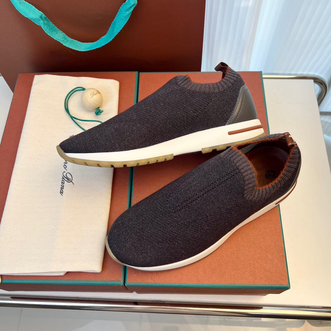 LP Sneakers