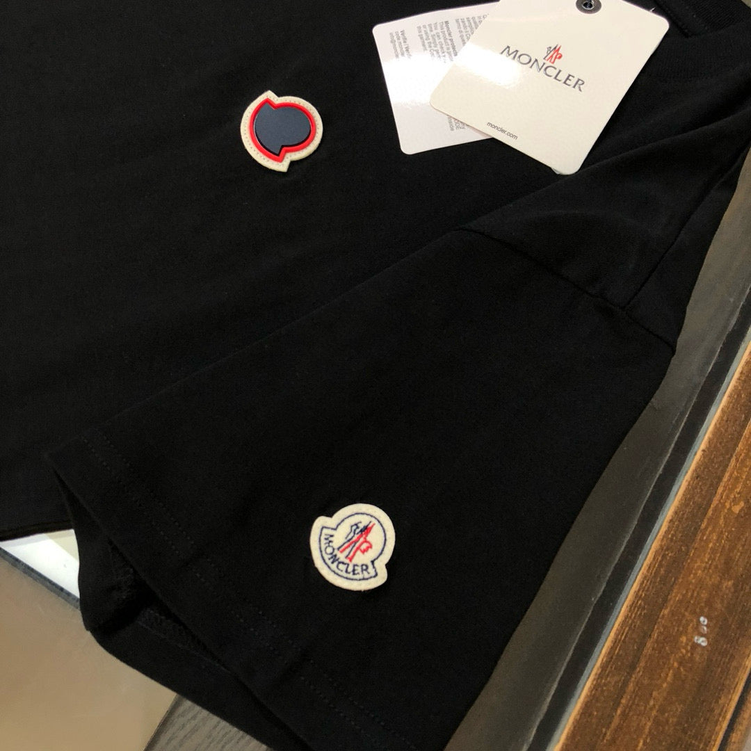 Moncler T-shirt